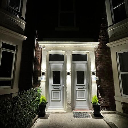Luxury Ensuite Rooms @ Kingsley Terrace Newcastle upon Tyne Exterior foto