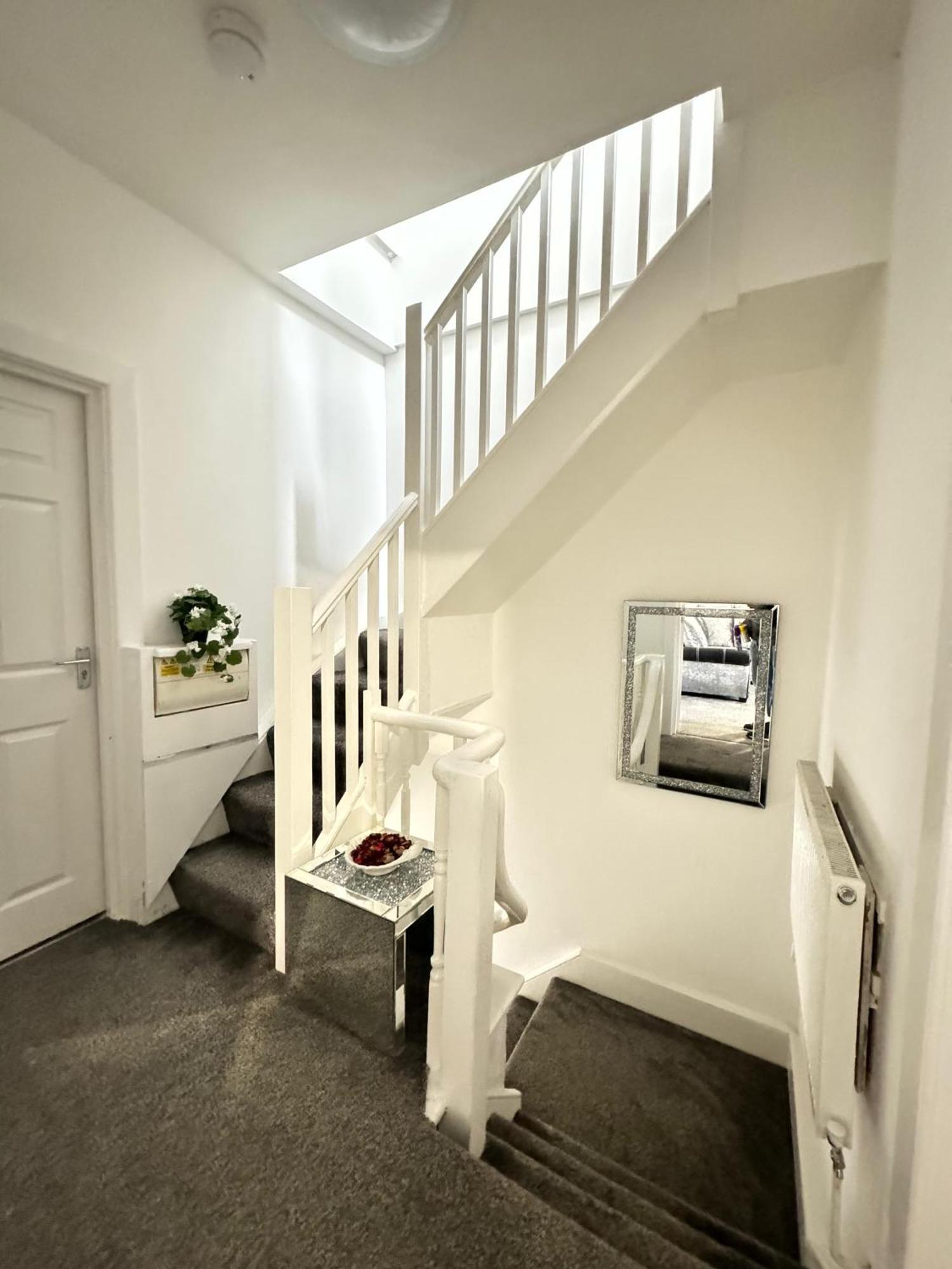 Luxury Ensuite Rooms @ Kingsley Terrace Newcastle upon Tyne Exterior foto